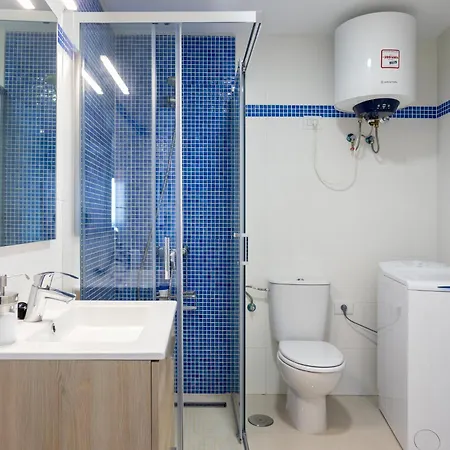 Home2book Serene Natural Pool & דירה