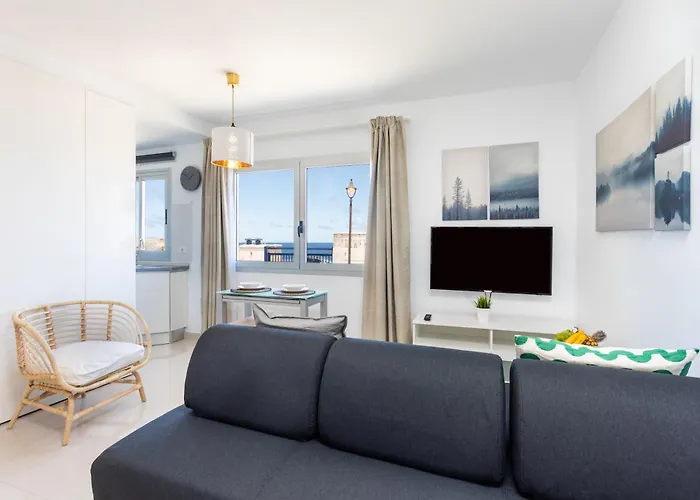 Home2book Serene Natural Pool & Apartamento